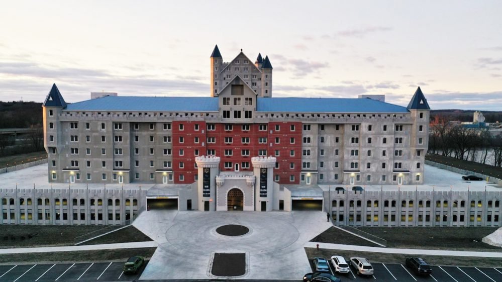 The Grand Castle Apartment Home