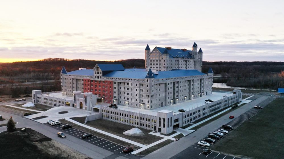 The Grand Castle Apartment Home