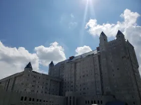 The Grand Castle Apartment Home