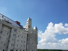 The Grand Castle Apartment Home