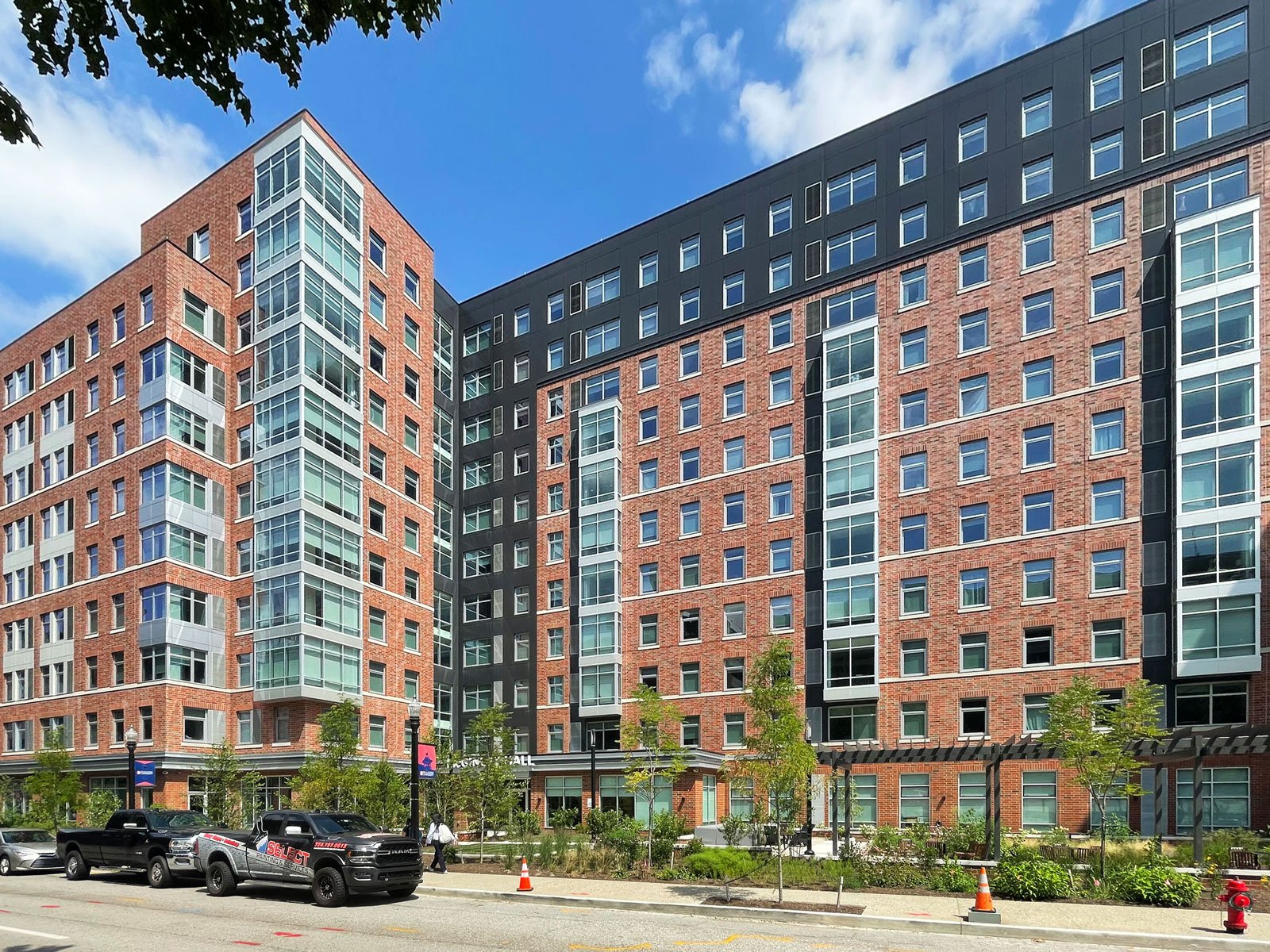 1045 Forbes 1