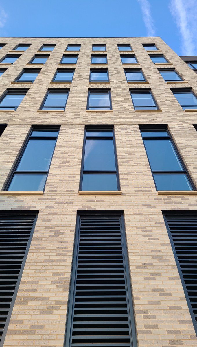 Halley Rise F Ip28 Web