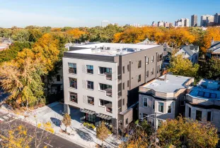 1 Summit Db 5691 Ridge Ave Small