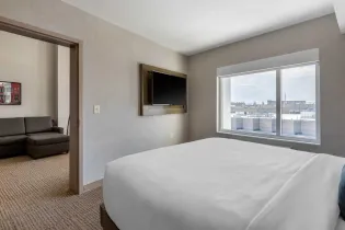 Cambria Hotels Suites4