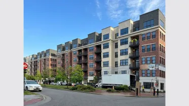 Dylan Condos 1 intus windows