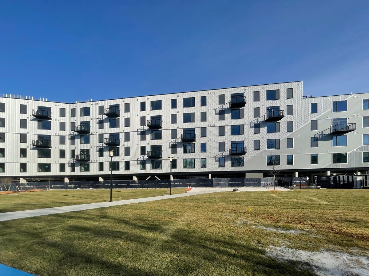 144 Addison 4 Web
