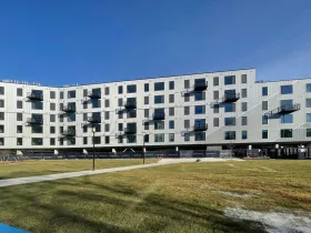 144 Addison 4 Web