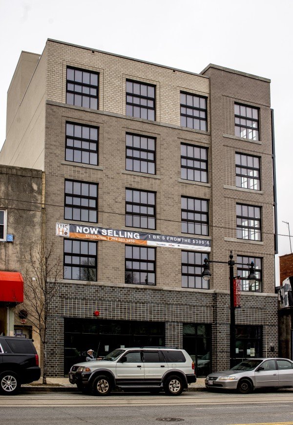 1115 H St  Apartments3