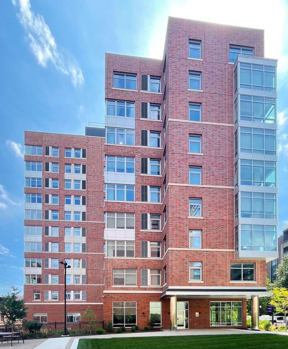 1045 Forbes 5