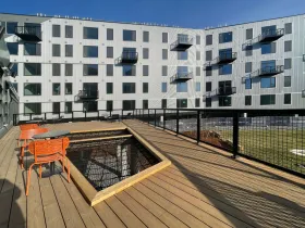 144 Addison11