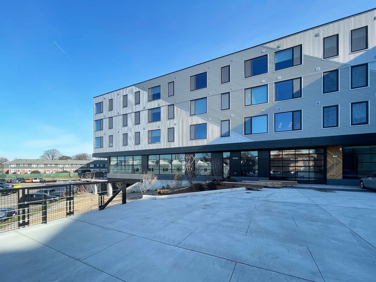 144 Addison5